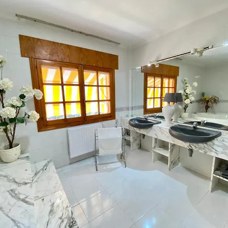 Stunning 5 Bed La Font, Private Pool *