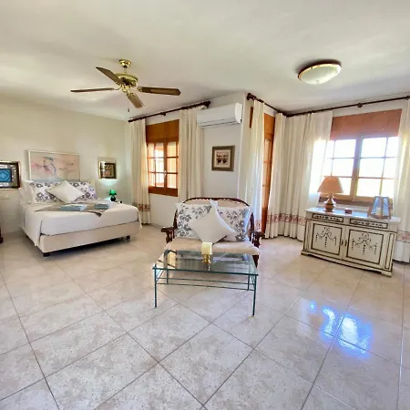 Stunning 5 Bed La Font, Private Pool El Campello