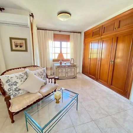 Stunning 5 Bed La Font, Private Pool